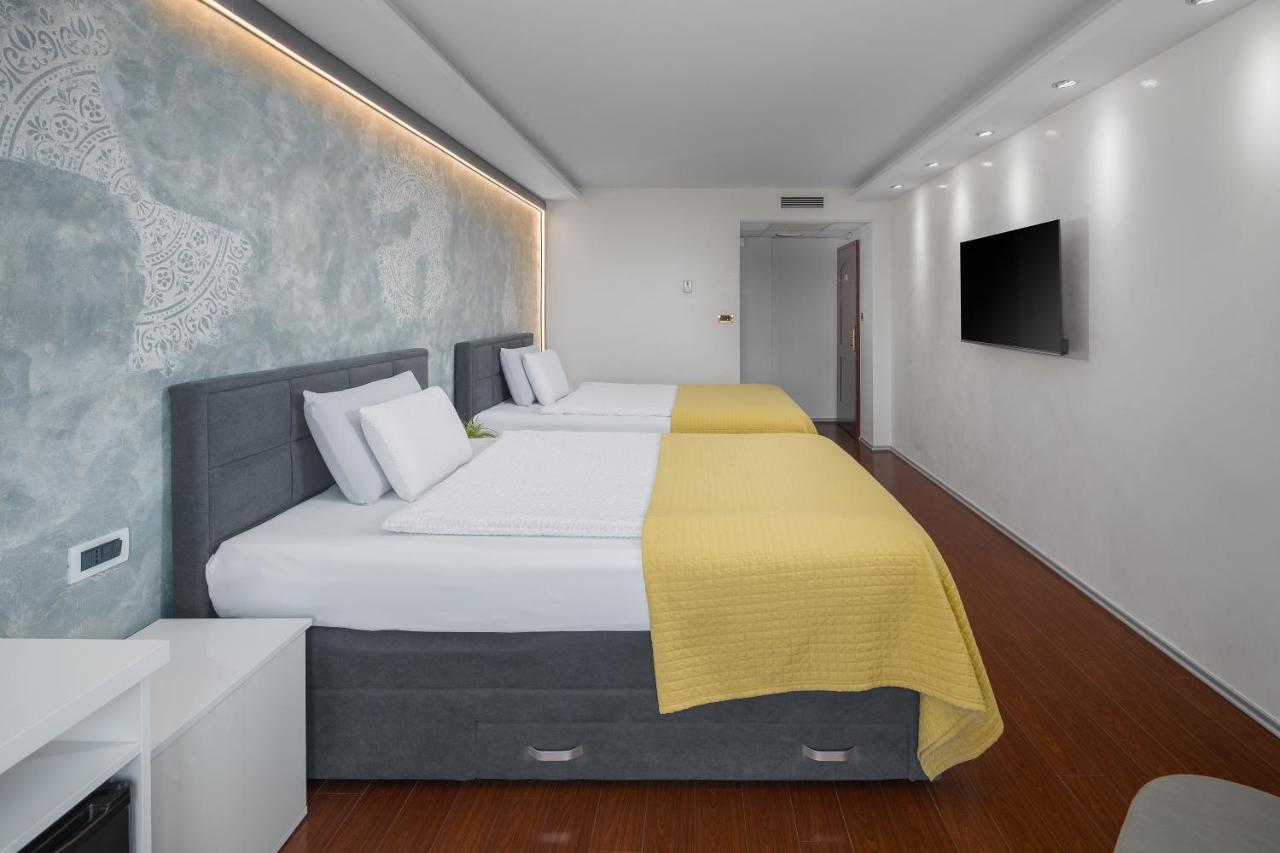 Hotel Tomi Порторож Экстерьер фото
